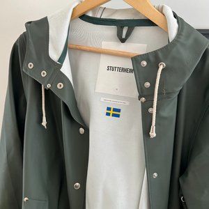 Stutterheim Mosebacke Lightweight Green Rain Jacket
